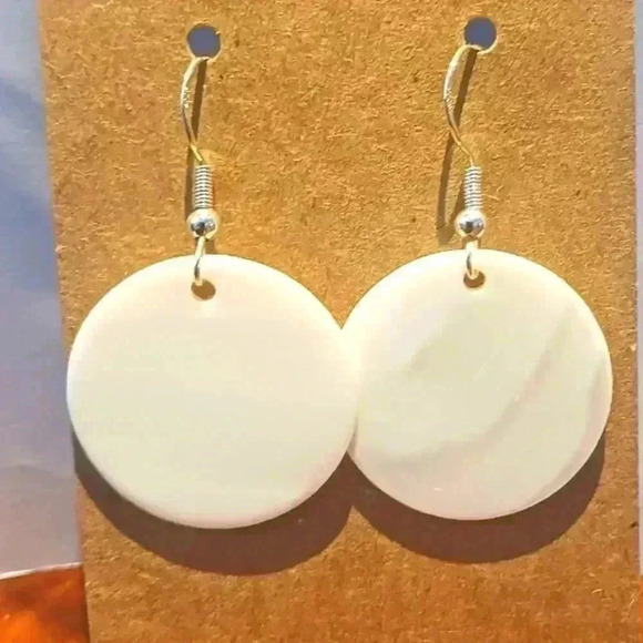 Mother of pearl round 925 earrings - Picture 1 of 2